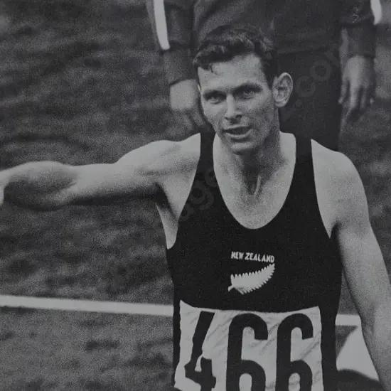 HERRINGSHAW, George - Peter Snell- Winning 800m at 1964 Olympics in Tokyo