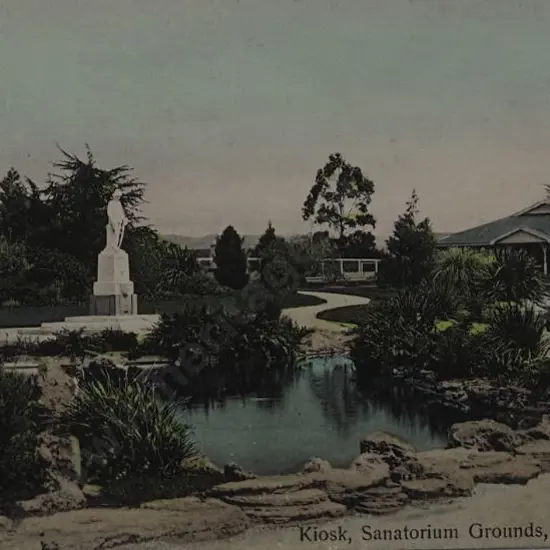 UNKNOWN Photographer - Kiosk, Sanitorium Grounds, Rotorua c.1900