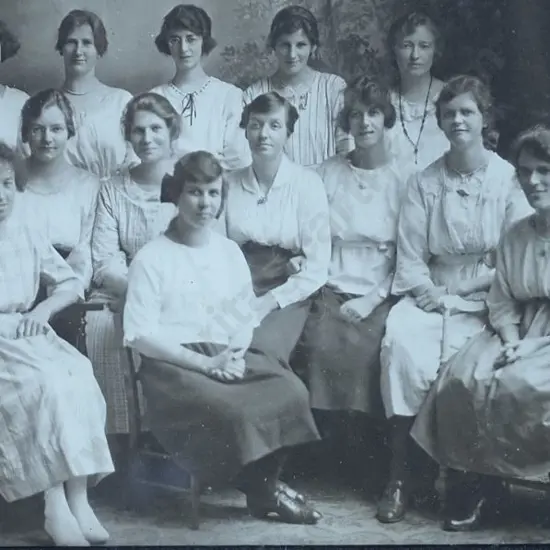 UNKNOWN - Mrs Edwards Class c. 1890