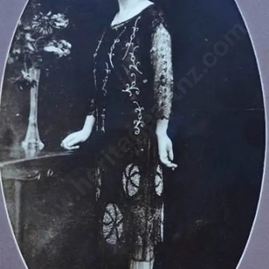 PHOTOGRAPHER, Unknown - Art Deco Lady