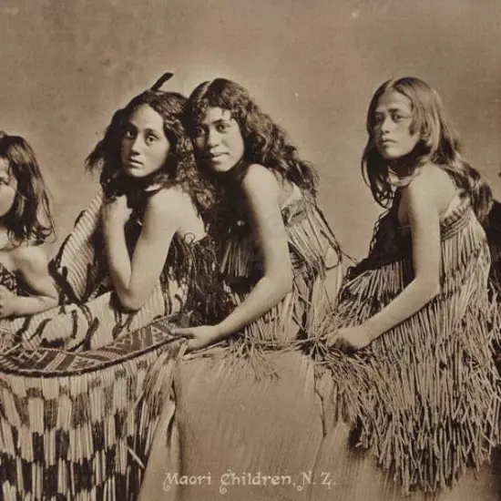DENTON, Frank (1869-1963) - Maori Children, c.1910