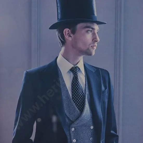 UNKNOWN photographer - Dressed to the Nines ..