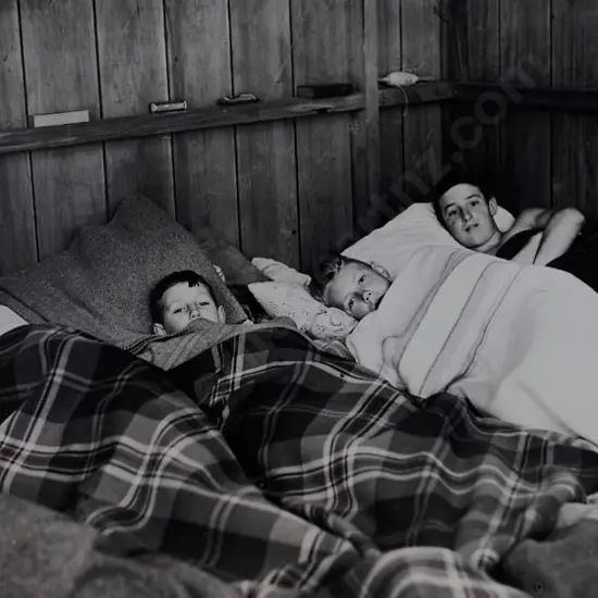 BROWNE, Victor Carlyle (1900-1980) - YMCA Healthcamp - Boys Inside one of the Huts, c.1950