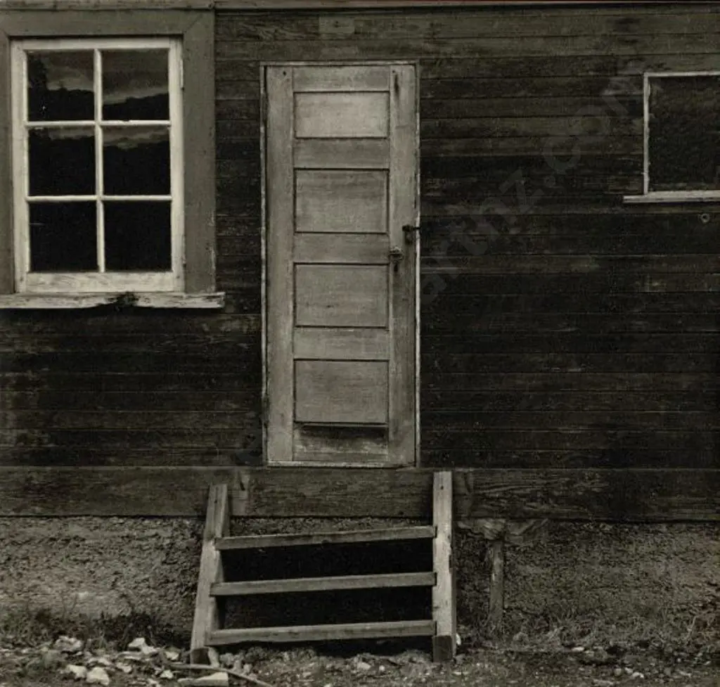 UNKNOWN - Side of Building Image 1++