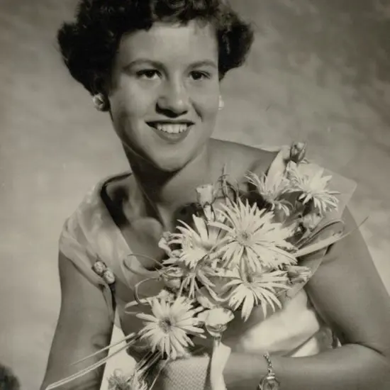 PERRY, Geoffrey William (1900-1959) - Studio Portrait of Woman, c. 1950