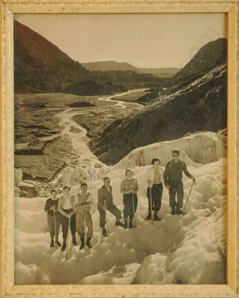 UNKNOWN - Mountain Climbers, 1940s Image 1++
