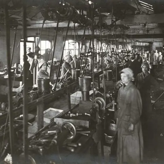 UNKNOWN - James Gibbons Munitions Factory UK - First World War (4 photos)
