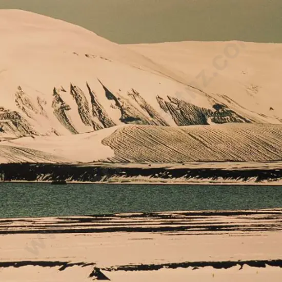 UNKNOWN - Mountains to the Sea