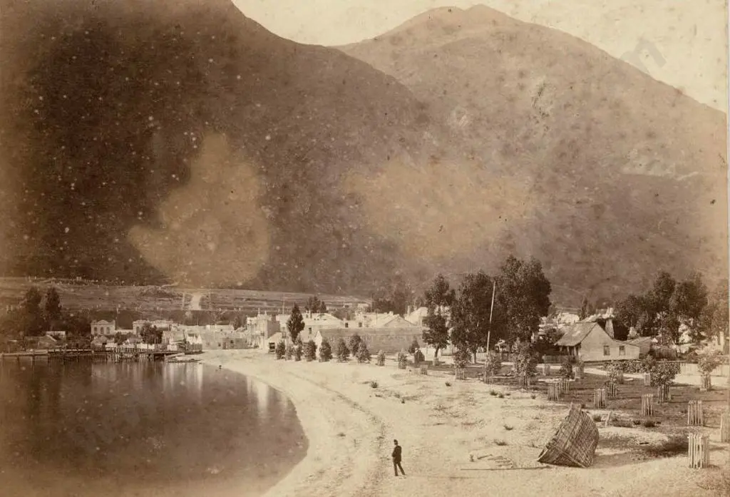 BURTON BROS - Dunedin (1870s-1890s) - Queenstown, c. 1880 Image 1++