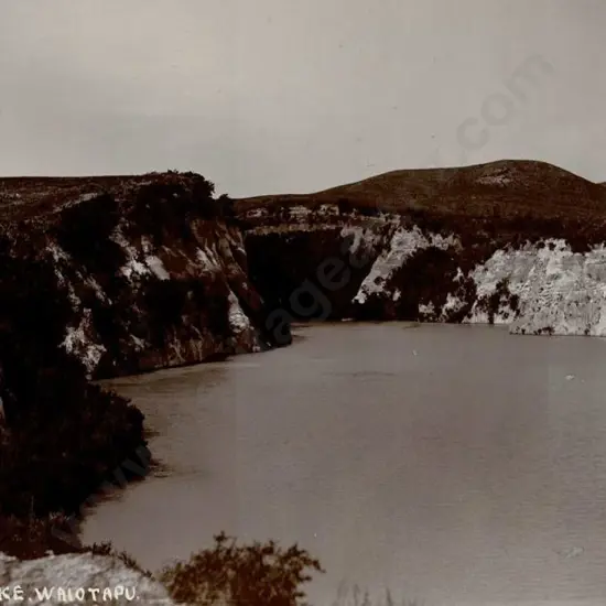 BLENCOWE, James Rasdell (1871-1945) - Echo Lake, Waiotapu - Late 19th Century