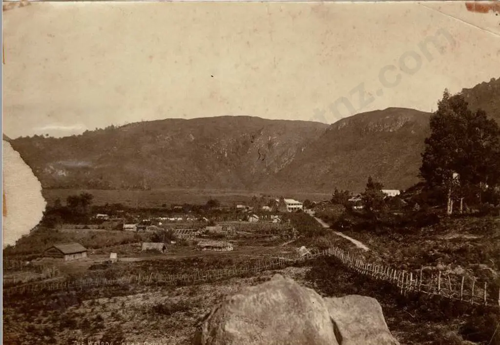 SPENCER, Charles (1854-1933) - The Wairoa, Near Ohinemutu, c.1880 Image 1++