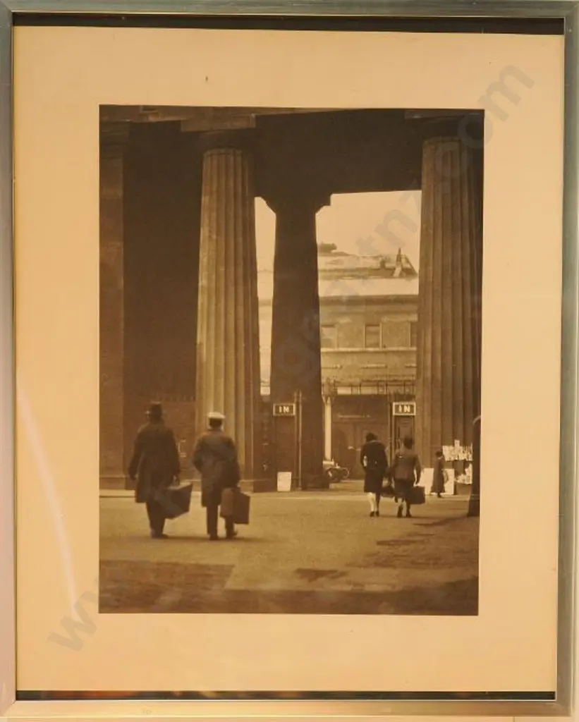 MOULT, Harry (1878-1946) - Euston Station. London c. 1930 Image 1++