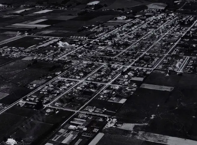 BROWNE, Victor Carlyle (1900-1980) - Mosgiel, near Dunedin Image 1++