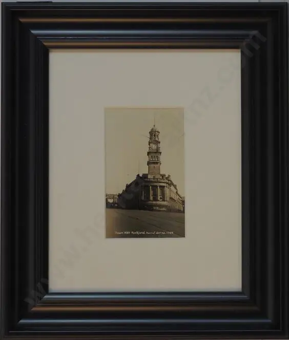 GOVT Tourist Bureau c. 1905 - Town Hall Auckland, c. 1905 Image 1++